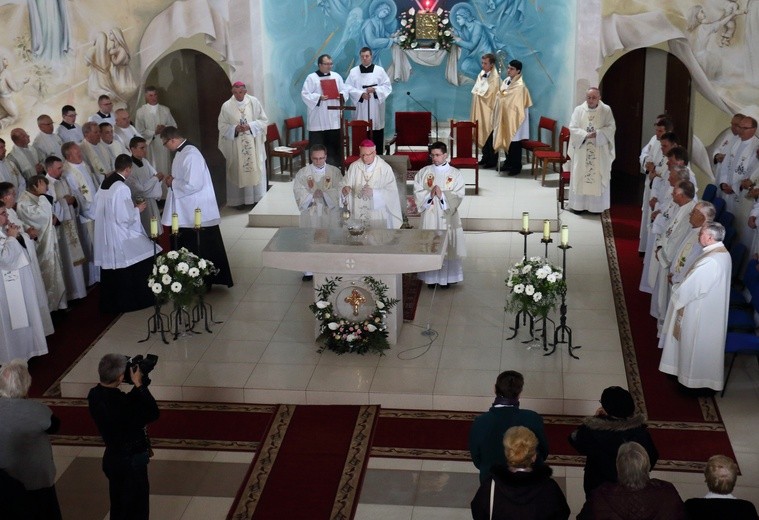 Poświęcenie kościoła Matki Bożej Fatimskiej i św. Jana Pawła II 