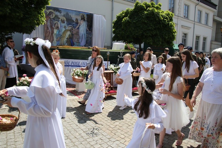 Płock. Procesja Bożego Ciała