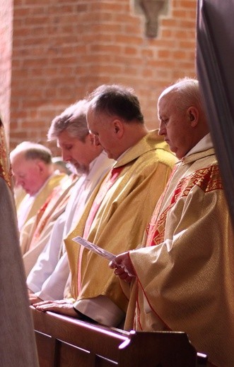Powrócić do daru święceń