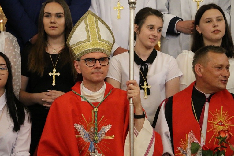 Szyszki. Poświęcenie odnowionego wnętrza kościoła