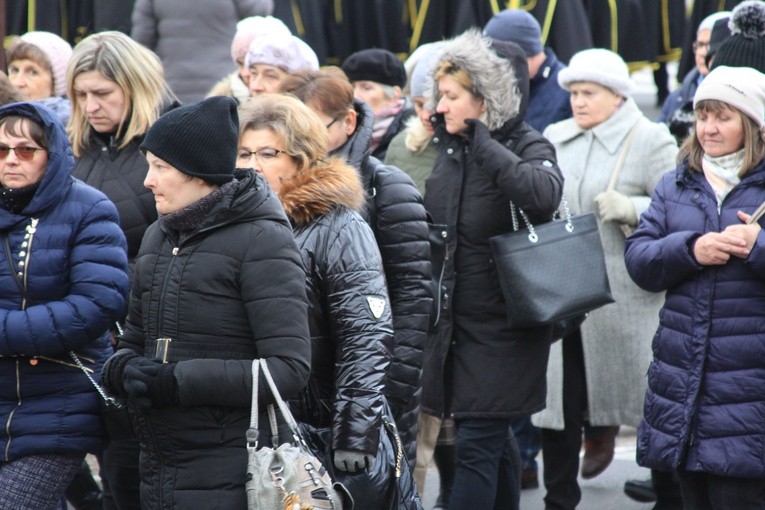 Płock. Rekolekcje Rycerzy JP II - Droga Krzyżowa