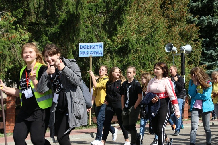 Rostkowo. Pielgrzymka dzieci (część II)