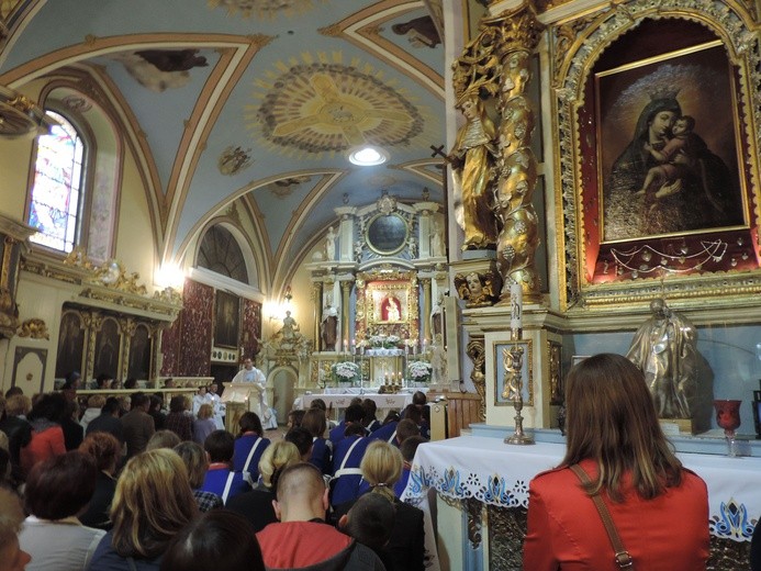 Figura św. Michała Archanioła w Oborach