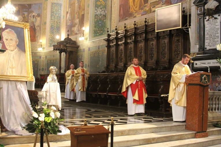 Płock. Pielgrzymka wodniaków z Czerwińska
