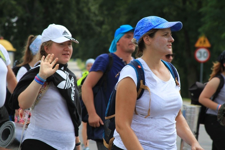 Pielgrzymka. Obiad w Bełdowie