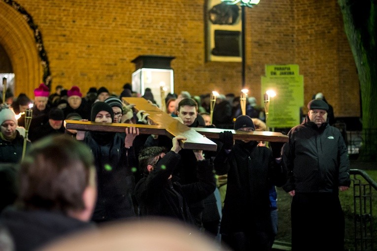 Droga Krzyżowa ulicami Ollsztyna