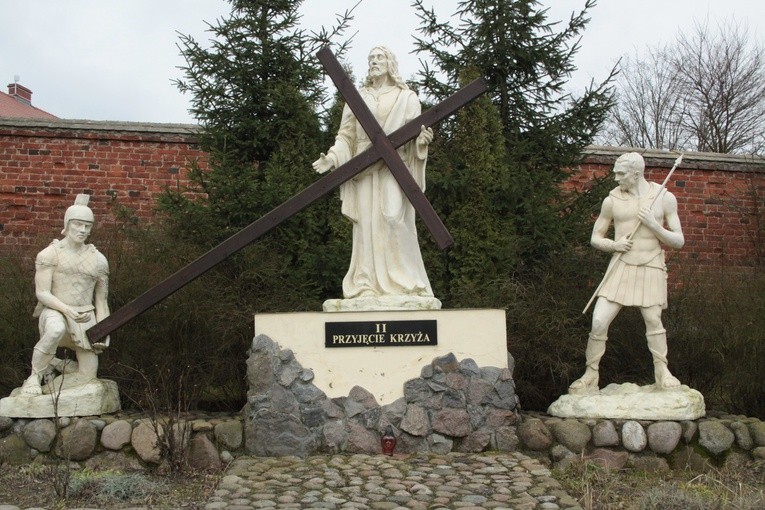 Droga Krzyżowa w Oborach
