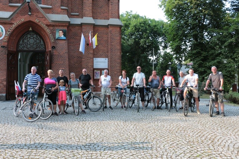 Rowerowa pielgrzymka z Rypina do Rostkowa