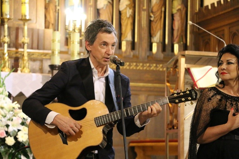 Ciechanów. Koncert papieski w farze