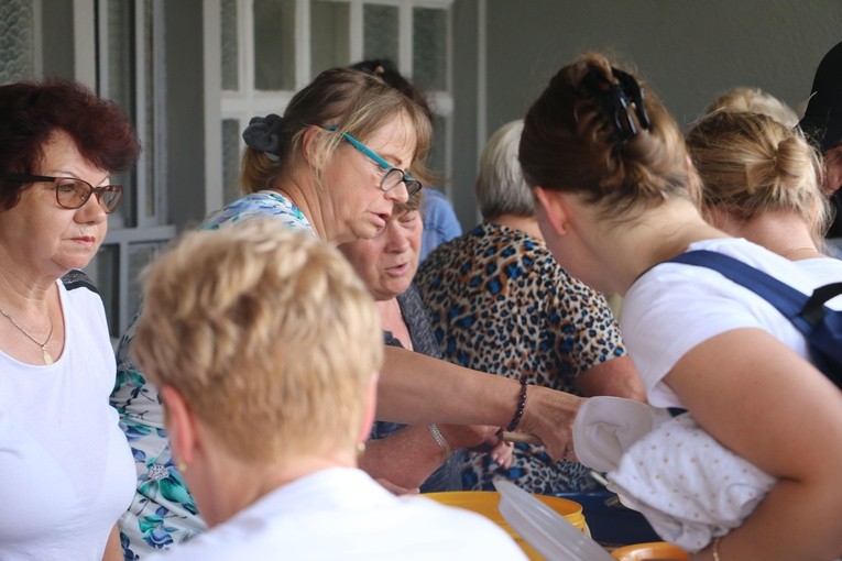 Gostynin. Pielgrzymka na Jasną Górę 2023 - obiad