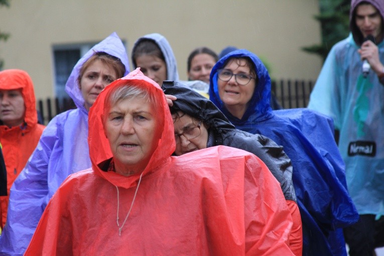 Pielgrzymka. Pątnicy w Sendeniu