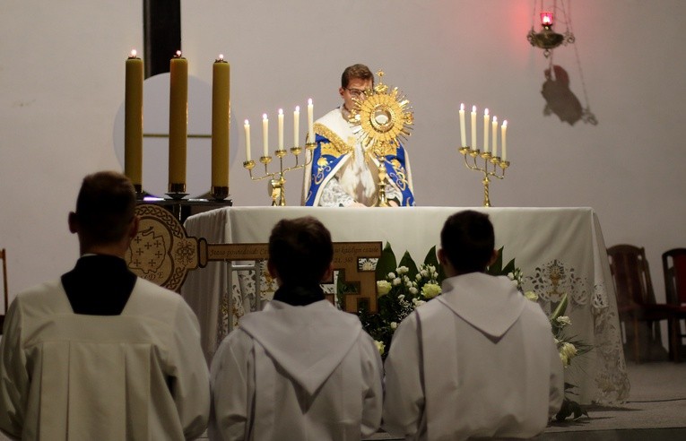 Malbork. Czuwanie młodzieży diecezji elbląskiej 