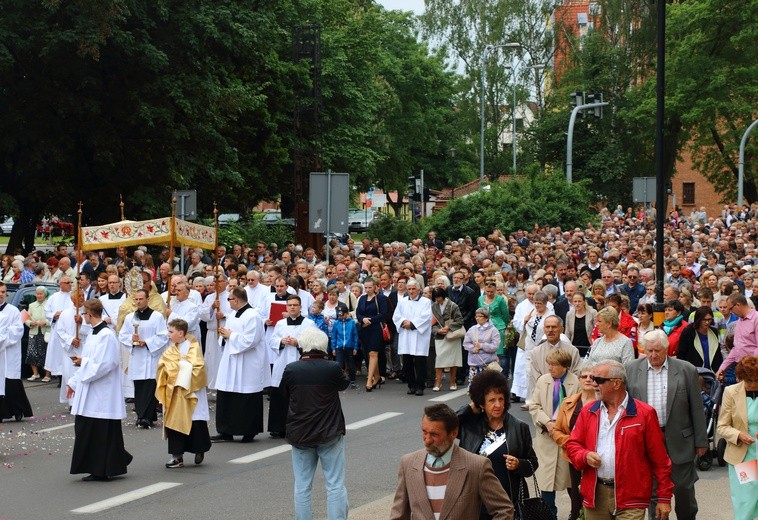 Procesja Bożego Ciała i Msza Święta w katedrze elbląskiej