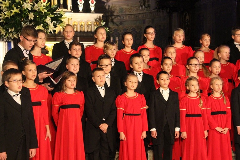 Koncert papieski w katedrze płockiej