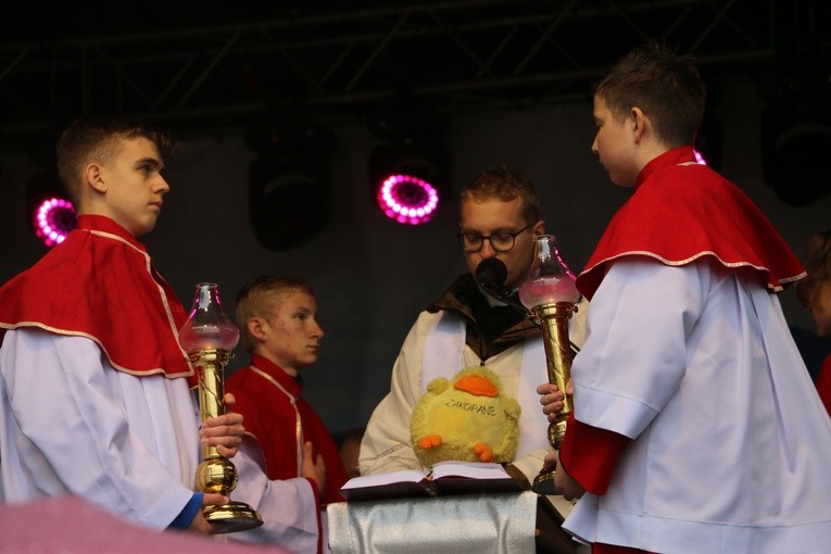 Rostkowo. Pielgrzymka dzieci