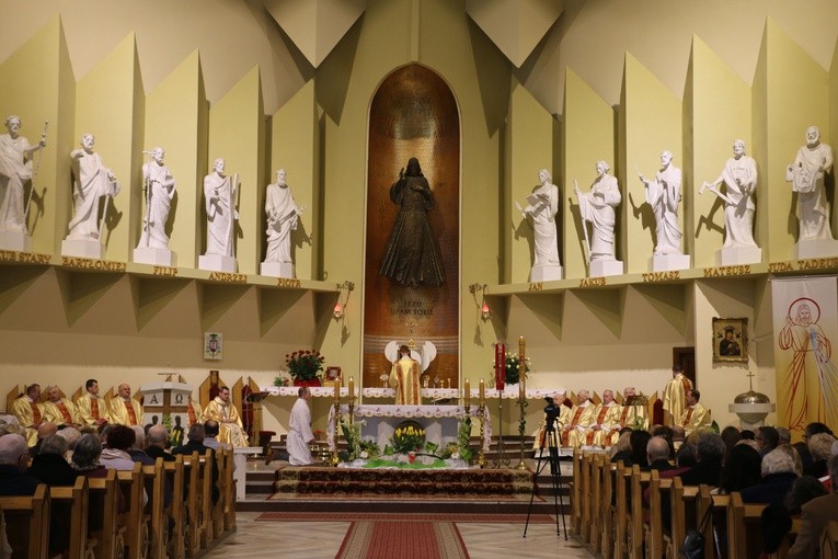 Ciechanów. Jubileusz parafii św. Piotra Apostoła