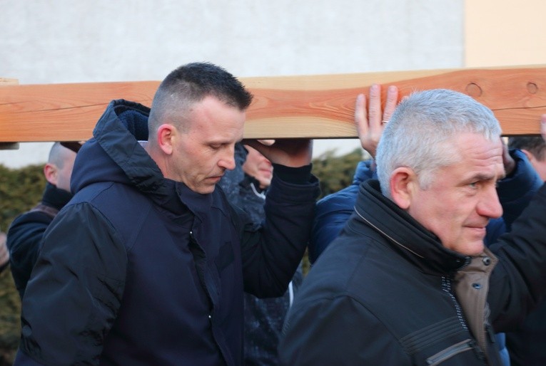 Jegłownik - Droga Krzyżowa ulicami miejscowości