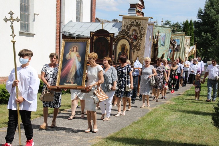 Odnowiony kościół w Lipowcu Kościelnym