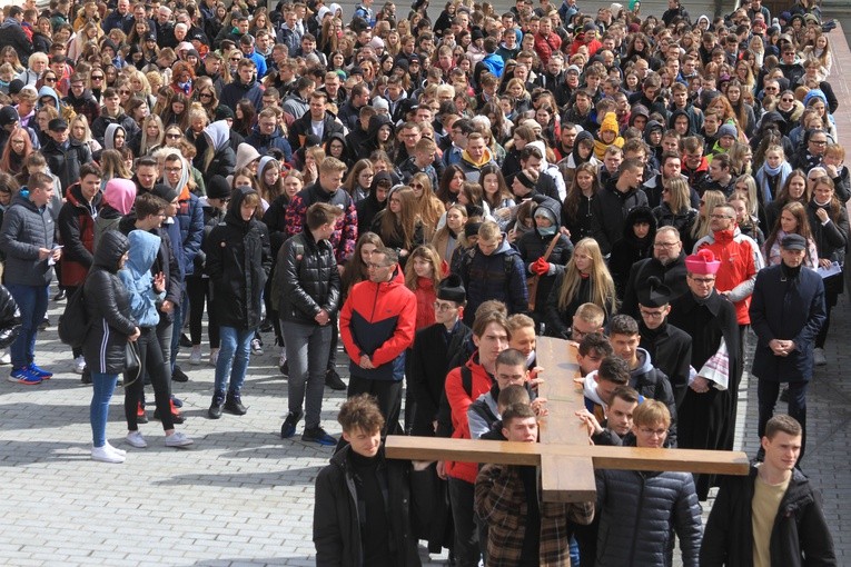 Jasna Góra. Pielgrzymka maturzystów