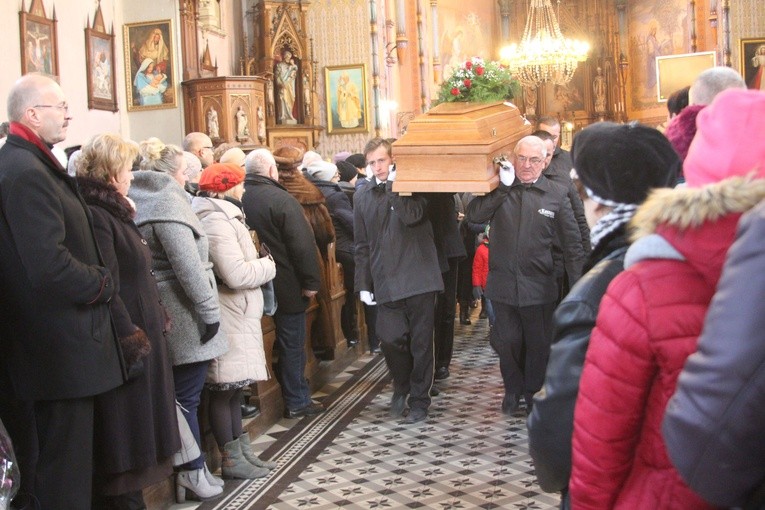 Pogrzeb ks. Adama Łacha - część I