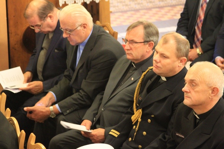 Byli alumni-żołnierze w Pomiechowie