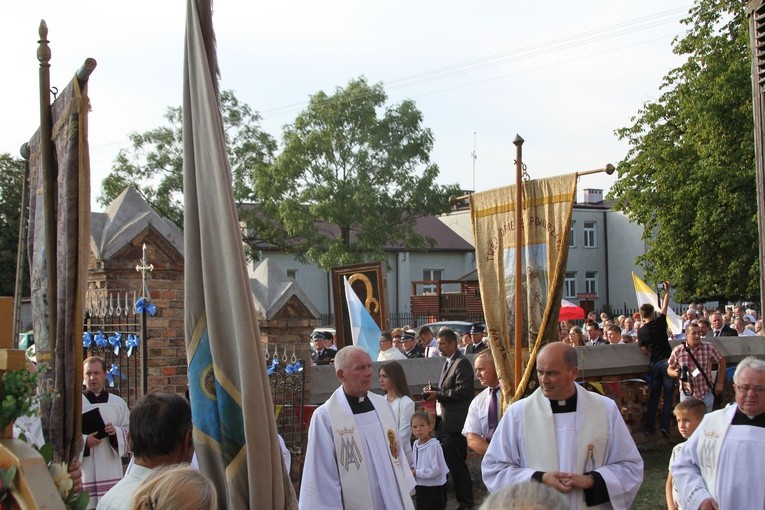 Krajkowo. Nawiedzenie w parafii Trójcy Świętej