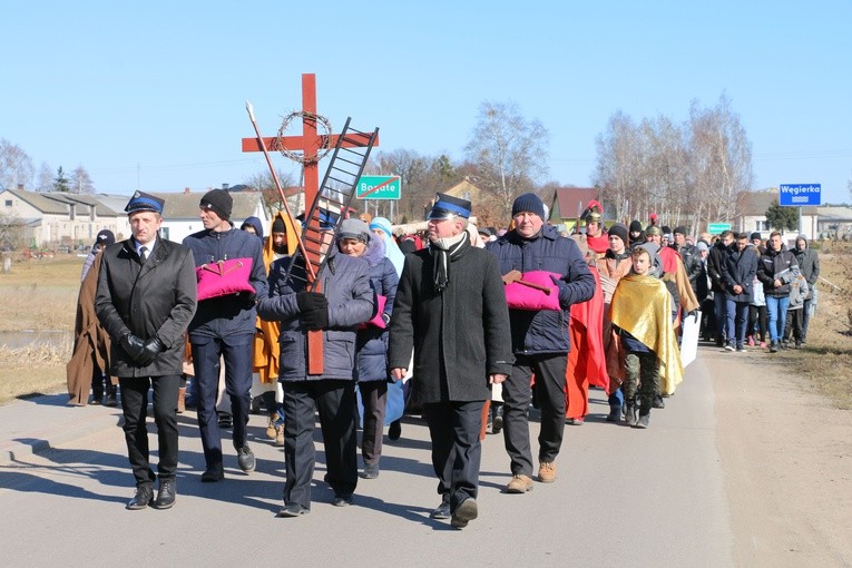 Droga Krzyżowa w Bogatem