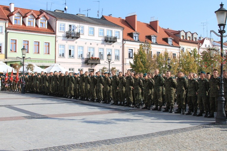 Ślubowanie w szkołach PUL w Płocku