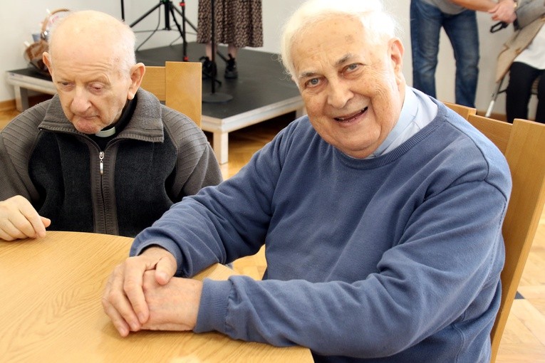 Sikórz. Święto w Leonianum