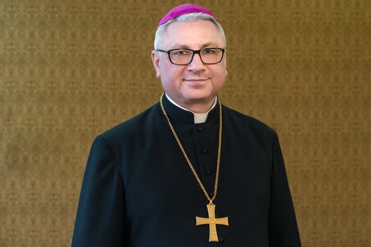 Sekretarz Episkopatu: Tegoroczny Wielki Tydzień szczególną zachętą do wiary i nadziei