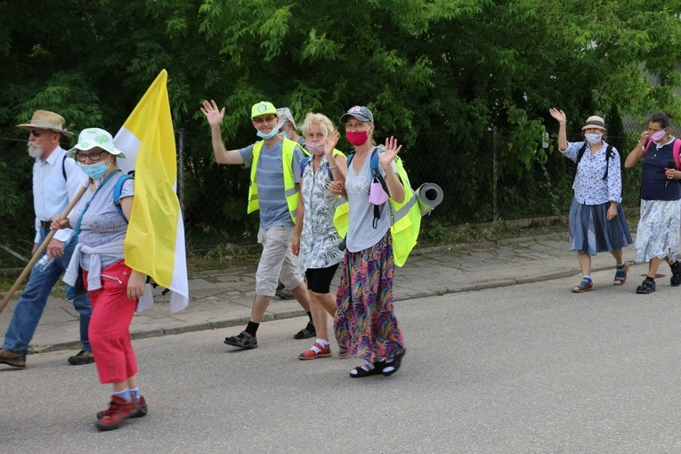 Do Gietrzwałdu przez parafie naszej diecezji