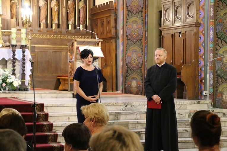 Ciechanów. Koncert papieski w farze