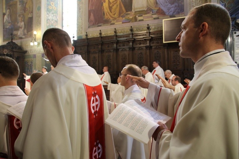 Płock. Święcenia kapłańskie - cz. 1