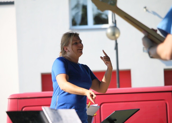 Uwielbienie w Ryjewie