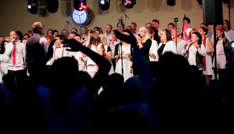 Gospel nad Jeziorakiem 
