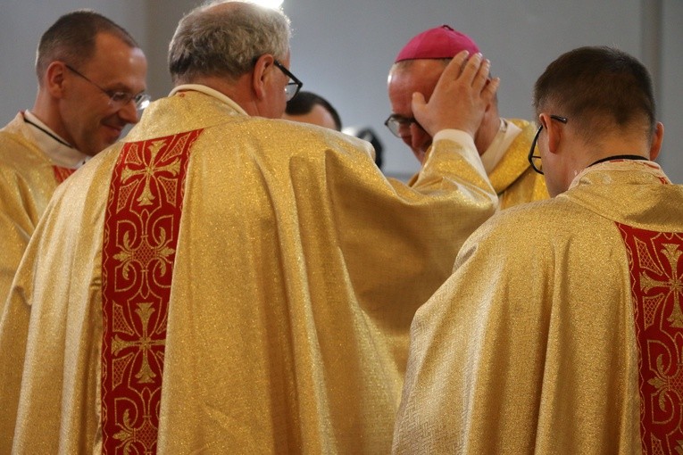 Płock. Święto Miłosierdzia w sanktuarium - cz. 2