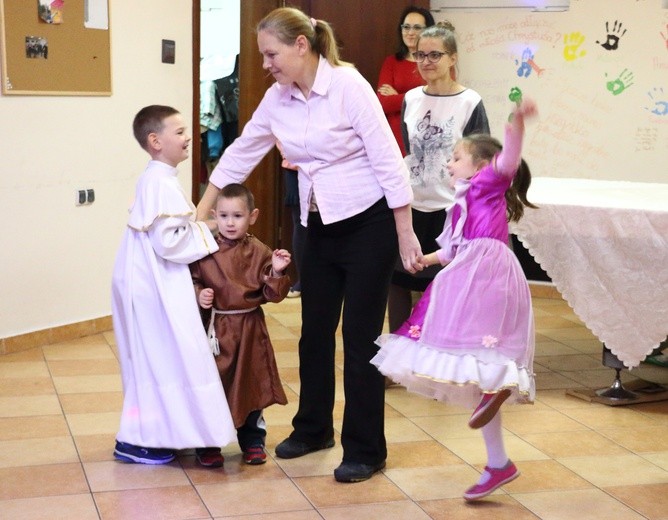 Bal Wszystkich Świętych Domowego Kościoła