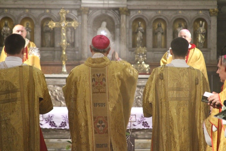 Święcenia biskupie w Płocku - cz. 3