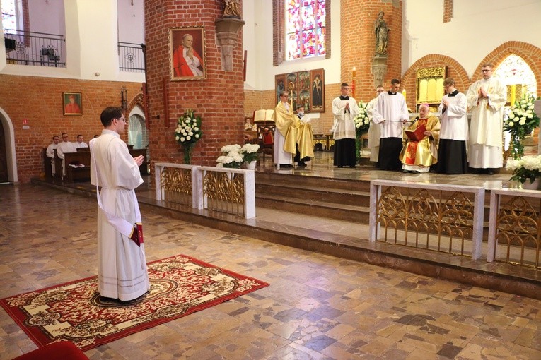 Święcenia kapłańskie ks. Damiana Winiarza