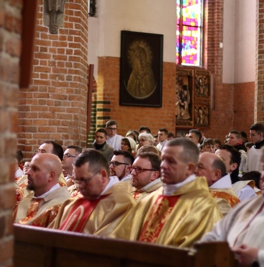 Powrócić do daru święceń