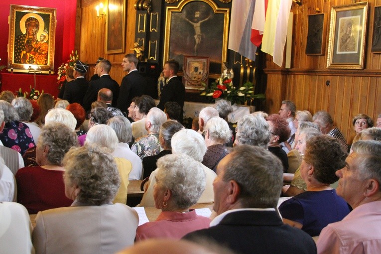 Dobrzyków. Nawiedzenie w parafii św. Stanisława BM