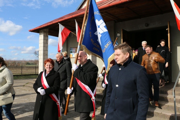 Nuna. Odsłonięcie pamiątkowej tablicy