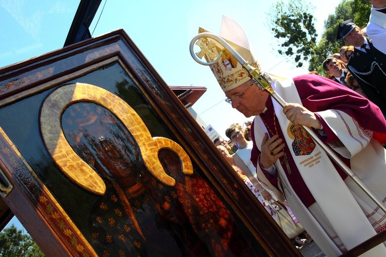 Karniewo. Nawiedzenie w parafii pw. Wszystkich Świetych