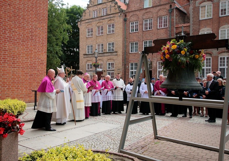 Elbląg-Straszewo: "Dzwony Pokoju dla Europy"