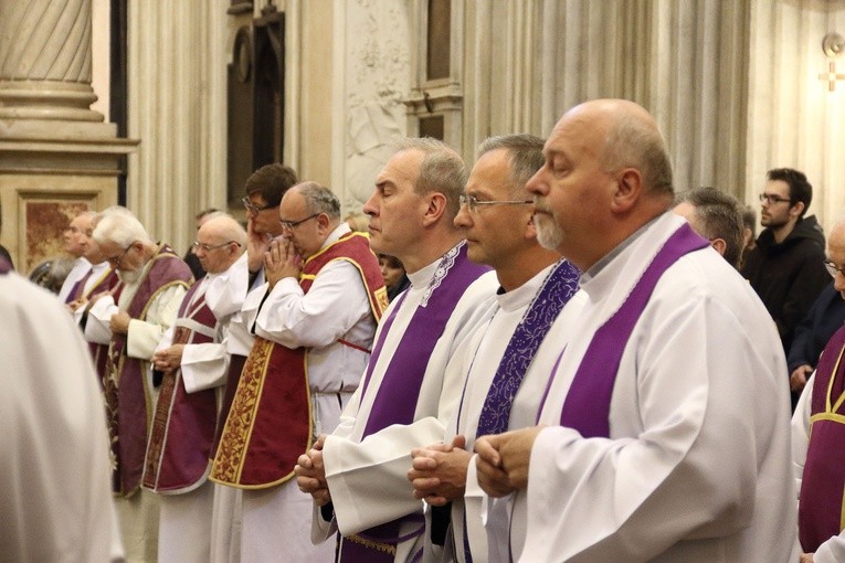 Pogrzeb ks. Mieczysława Turka - Msza św.