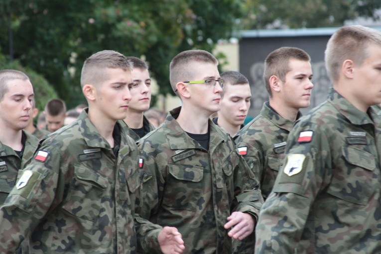 Ślubowanie klas pierwszych PUL