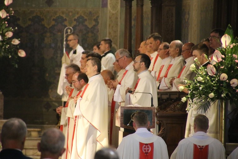 Płock. Święcenia kapłańskie - cz. 1
