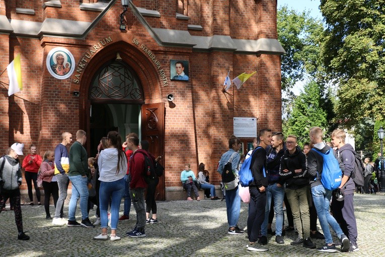 Rostkowo. Pielgrzymka dzieci (część II)