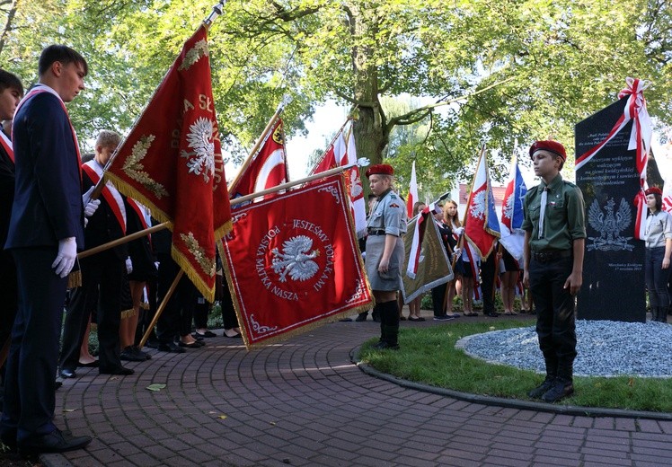 Odsłonięcie obelisku poświęconego Żołnierzom Wyklętym 
