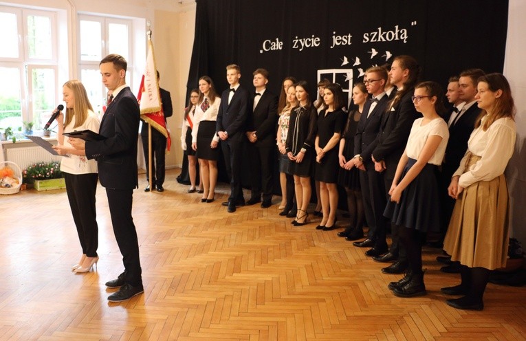 Zakończenie roku szkolnego dla maturzystów - pijarzy Elbląg